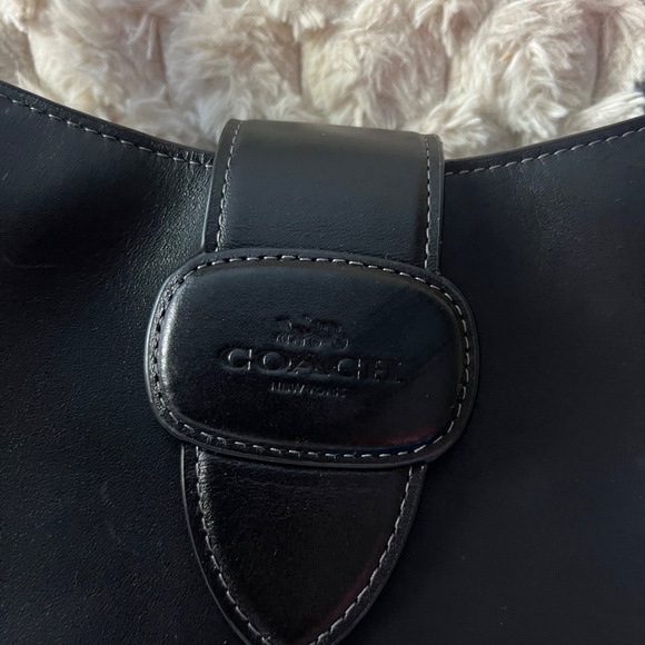 Eliza Shoulder Bag With Zipper Closure - Picture 6 of 7